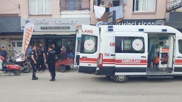 Kadirli'de Motosikletle Yaya Çarpıştı