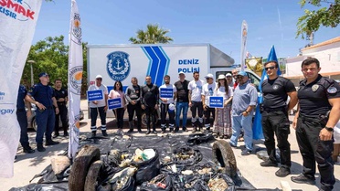 Plajdan 750 kilogram atık toplandı