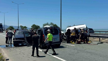 Rize'de Trafik Kazası: 2 Ölü, 3 Yaralı