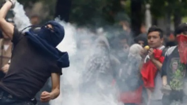 Şili'de öğrenci protestoları: 25 yaralı