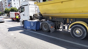 Milas'ta Yaşlı Adam Tır Çarpmasıyla Hayatını Kaybetti