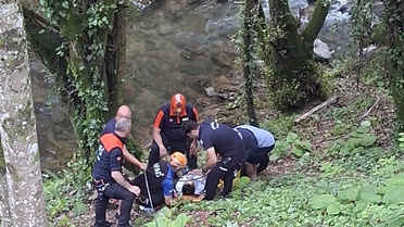 Motosiklet Kazası: Sürücü 30 Metre Derinlikten Kurtarıldı