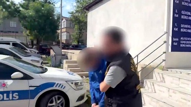 Uyuşturucu Satışına Kurye Kılığıyla Baskın
