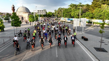 AVRUPA BİSİKLET BAŞKENTİ KONYA’DA ŞEHİR MERKEZİ VE 28 İLÇEDE AYNI ANDA BİNLERCE BİSİKLETSEVER PEDAL ÇEVİRDİ