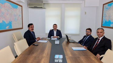 Vali Sözer İŞKUR'u Ziyaret Etti
