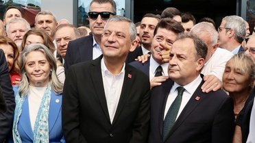 Özel'e Trabzon'da görkemli karşılama: Sizler tarihin doğru tarafındasınız