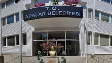 Adalar Belediyesi'ne mali şube baskını: 24 imar dosyasına el konuldu