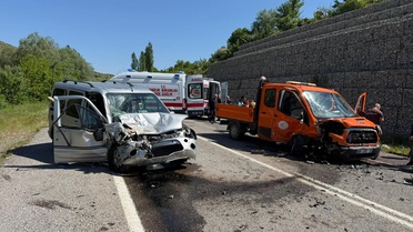 Niğde'de Trafik Kazası: 6 Yaralı