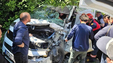 Ordu'da çöp kamyonu ile ticari araç kafa kafaya çarpıştı: 1 yaralı