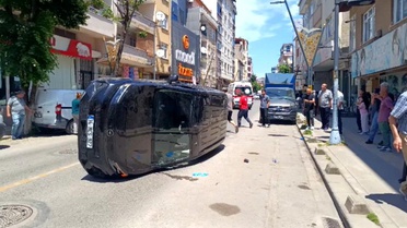 Pendik'te Takla Atan Araç Kazası