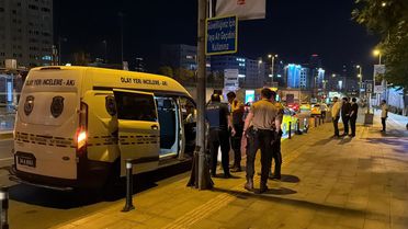 Şişli'de yolcusunun saldırısına uğrayan taksi şoförü ağır yaralandı
