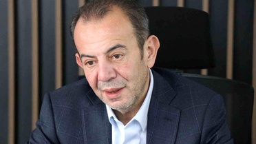 Özcan'ın sığınmacı ve şantaj davaları ertelendi
