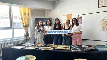 Üniversite Öğrencilerinin El Sanatları Sergisi