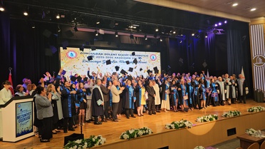 BEUN'de Mezuniyet Coşkusu