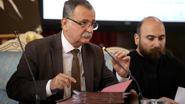 Yunusemre Meclisi'nde Özgür Özel gerginliği