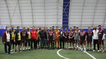 Zara'da şehit öğretmen anısına futbol turnuvası