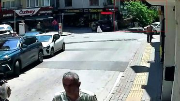 Orhangazi'de 150 Yaşında Çınar Devrildi