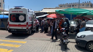 4 yaşındaki Ömer'e pazarda yorgun mermi isabet etti