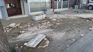 Bursa'da yayaya çarpan otomobil kamerada