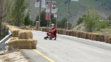 Erzincan'da Dünya Kaykay İniş Şampiyonası