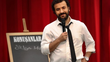 Hasan Can Kaya sessiz sedasız evlendi! Nikah karelerine yorum yağdı