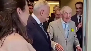 Rahmi Koç 'Kürt kadın' fıkrasından dolayı özür diledi