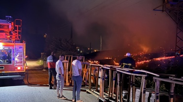 Ayancık'ta Fabrika Depo Yangını