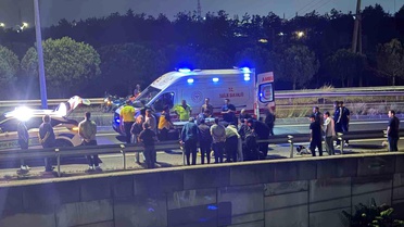 Kapaklı'da otomobil-motosiklet kazası: 2 yaralı