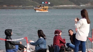 1700 rakımdaki doğa harikası göl turistlerin ilgi odağı