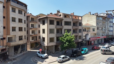 Gebze'de Çöken Bina Sonrası İlk Yıkım Yapıldı