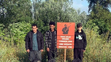 Edirne'de 31 Düzensiz Göçmen ve Bir Organizatör Yakalandı