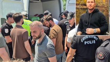 Polis memuru evinde ölü bulundu