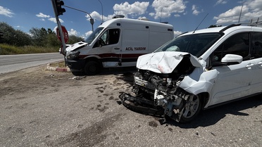 Tavşanlı'da Ambulans ile Araç Çarpıştı: 7 Yaralı