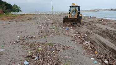 Akçakoca'da Sahil Temizliği Başladı
