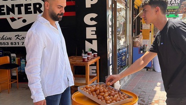 8 yıldır bu anı bekliyordu! Dileği gerçekleşir gerçekleşmez lokma döktürdü