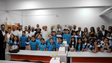 Fen Laboratuvarları Açıldı