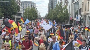 Berlin'de Hükümet Protestosu