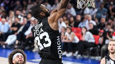 Beşiktaş GAİN, Bahçeşehir Koleji'ni Yendi