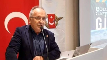 Giresun Gazeteciler Derneği'nde Bekir Bayram güven tazeledi