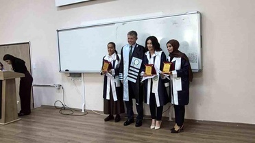 Türk Dili ve Edebiyatı Bölümü'nde Mezuniyet Töreni