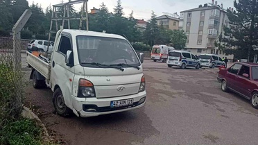 Seydişehir’de Pikap-Motosiklet Çarpıştı: 2 Yaralı