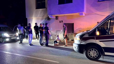 Metruk Evden Düşen Kadın Hastaneye Kaldırıldı