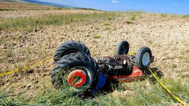 Traktör Devrildi: Sürücü Hayatını Kaybetti