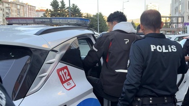 Kız Arkadaşına Zarar Verecekti, Yakalandı
