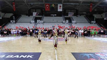 Manisa'da Basketbol Şampiyonası Başladı