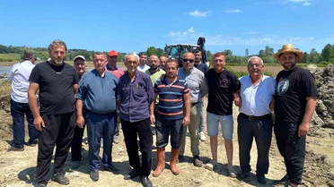 Sulama Hattındaki Patlak Çeltik Üreticilerini Zorladı