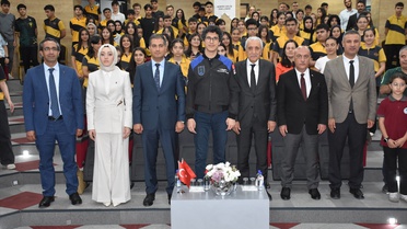 İkinci Türk Astronotu Öğrencilerle Buluştu