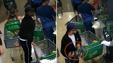 Kaşla göz arasında alışveriş arabasından servet çaldılar