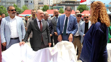 Çorum'da kursiyerlerin 1 yıldır yaptığı el emeği ürünler görücüye çıktı