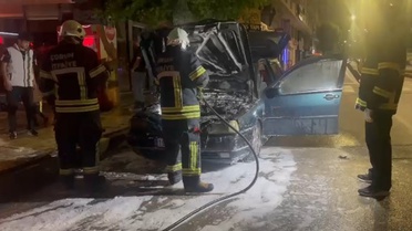 Çorum'da seyir halindeki araç elektrik arızasıyla alev aldı